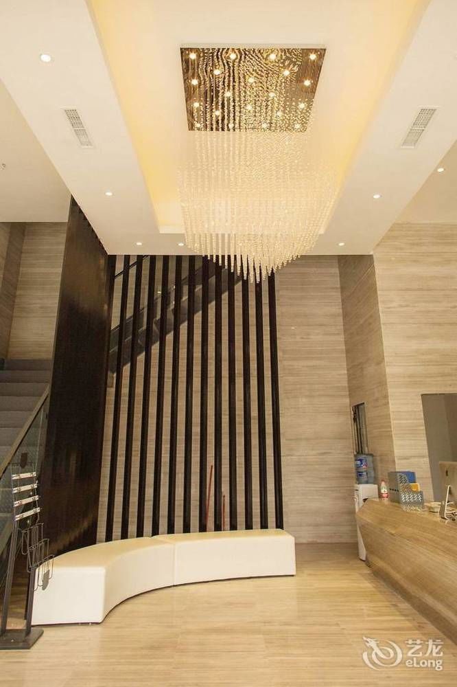 Rongcheng Holiday Hotel Chengdu Eksteriør billede